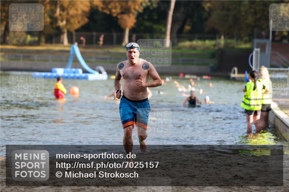 08.09.2024 - Stadtparktriathlon Michael Strokosch http://msf.ph/oto/7025157 08.09.2024 09:49:51 Schwimmen 192, 195, 238 meine-sportfotos.de