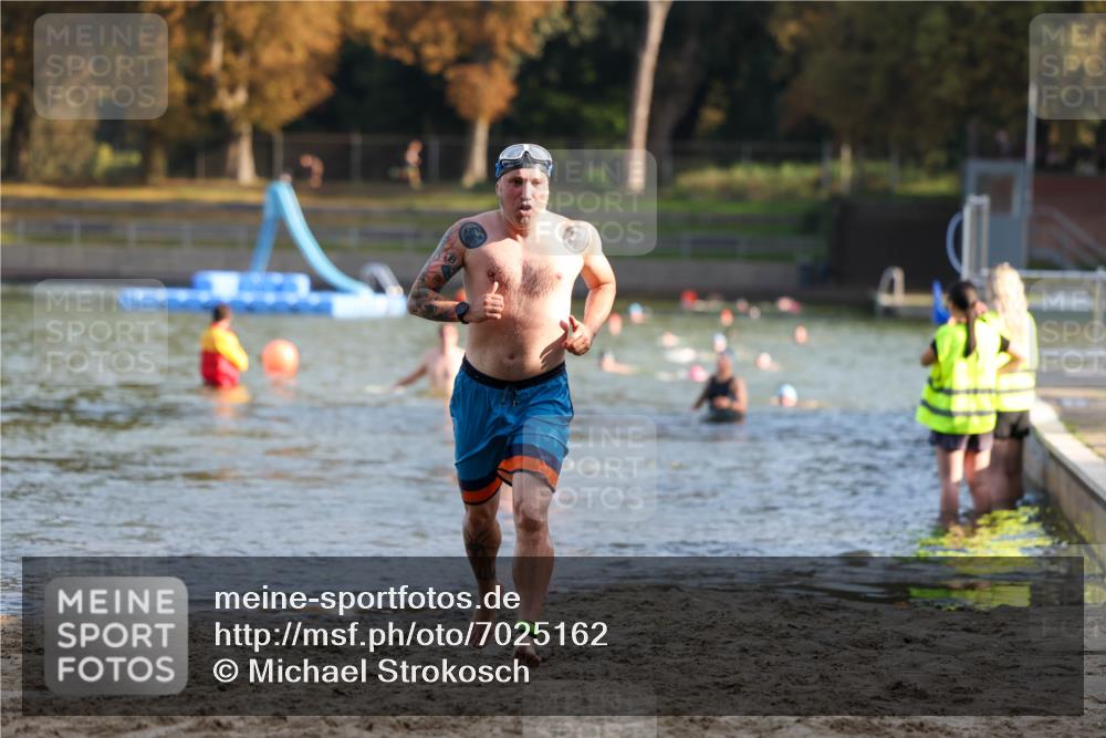 08.09.2024 - Stadtparktriathlon Michael Strokosch http://msf.ph/oto/7025162 08.09.2024 09:49:51 Schwimmen 192, 195, 238 meine-sportfotos.de