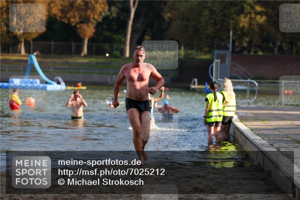 08.09.2024 - Stadtparktriathlon Michael Strokosch http://msf.ph/oto/7025212 08.09.2024 09:49:57 Schwimmen 192, 195, 206 meine-sportfotos.de