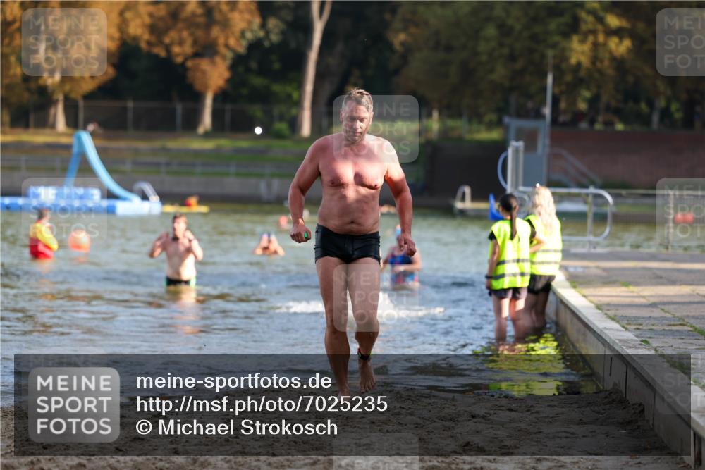 08.09.2024 - Stadtparktriathlon Michael Strokosch http://msf.ph/oto/7025235 08.09.2024 09:49:58 Schwimmen 192, 195, 206, 237 meine-sportfotos.de