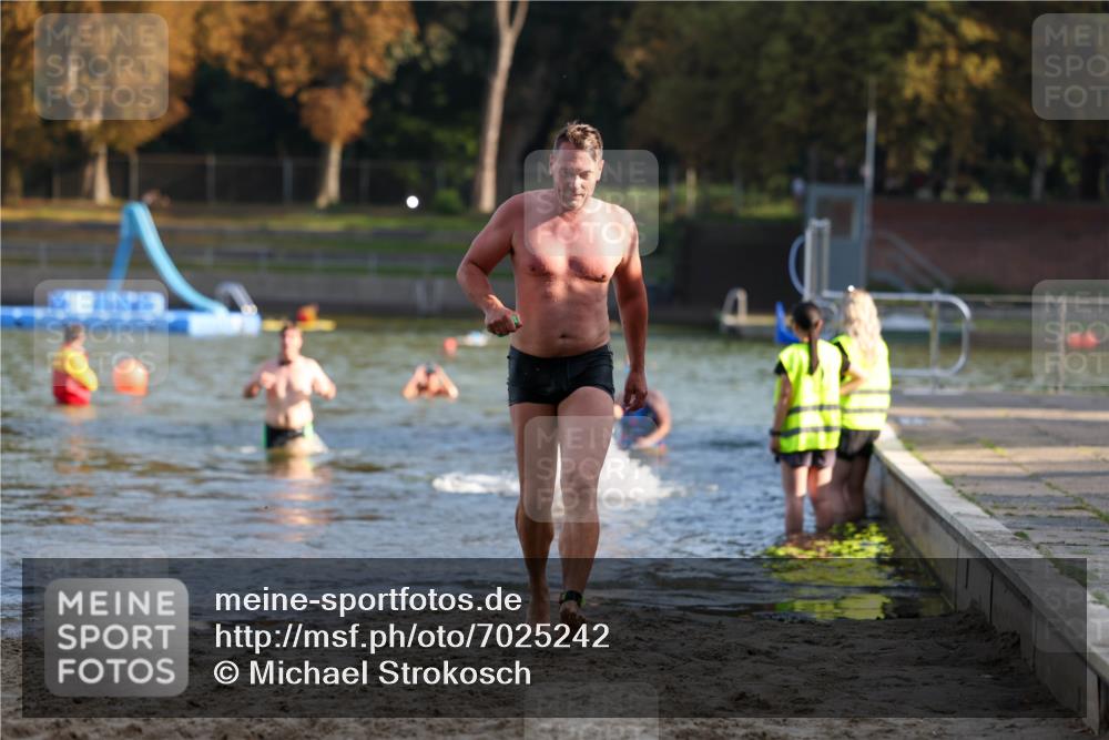 08.09.2024 - Stadtparktriathlon Michael Strokosch http://msf.ph/oto/7025242 08.09.2024 09:49:58 Schwimmen 192, 195, 206, 237 meine-sportfotos.de