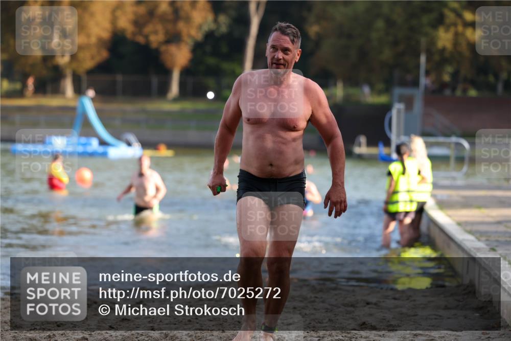 08.09.2024 - Stadtparktriathlon Michael Strokosch http://msf.ph/oto/7025272 08.09.2024 09:50:00 Schwimmen 192, 195, 206, 237 meine-sportfotos.de