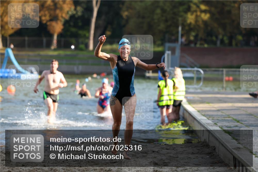 08.09.2024 - Stadtparktriathlon Michael Strokosch http://msf.ph/oto/7025316 08.09.2024 09:50:04 Schwimmen 192, 206, 228, 237 meine-sportfotos.de