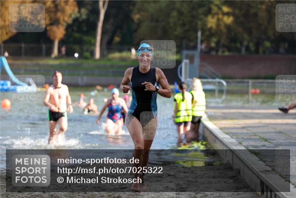 08.09.2024 - Stadtparktriathlon Michael Strokosch http://msf.ph/oto/7025322 08.09.2024 09:50:04 Schwimmen 192, 206, 228, 237 meine-sportfotos.de