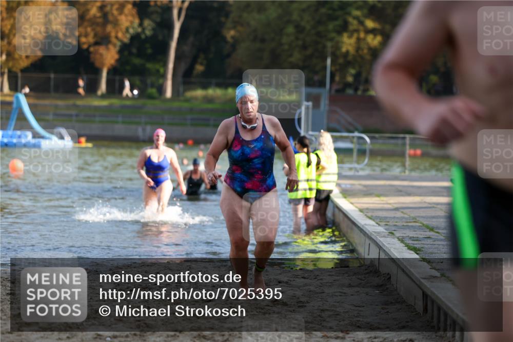 08.09.2024 - Stadtparktriathlon Michael Strokosch http://msf.ph/oto/7025395 08.09.2024 09:50:11 Schwimmen 183, 206, 228, 237 meine-sportfotos.de