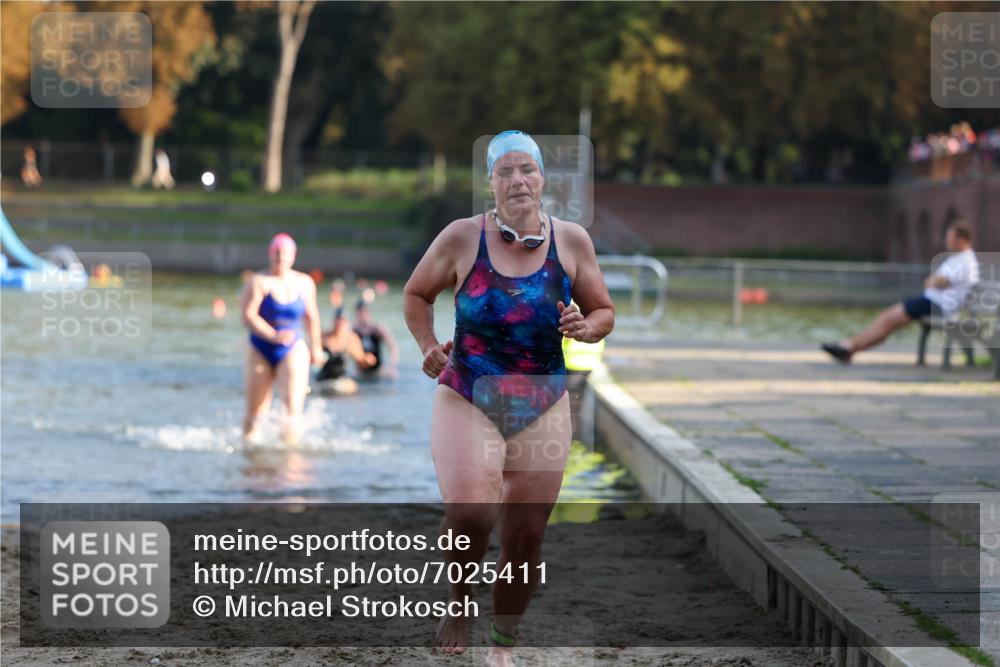 08.09.2024 - Stadtparktriathlon Michael Strokosch http://msf.ph/oto/7025411 08.09.2024 09:50:12 Schwimmen 183, 228, 237 meine-sportfotos.de