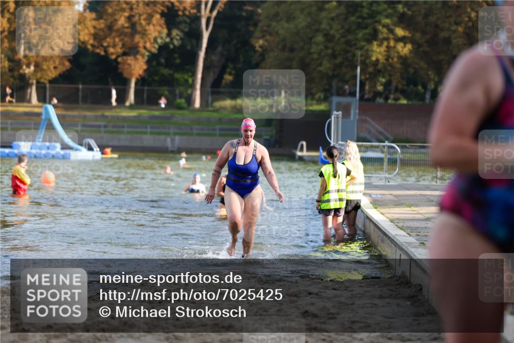 08.09.2024 - Stadtparktriathlon Michael Strokosch http://msf.ph/oto/7025425 08.09.2024 09:50:14 Schwimmen 183, 228, 237, 247 meine-sportfotos.de