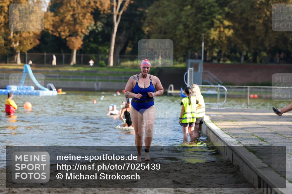 08.09.2024 - Stadtparktriathlon Michael Strokosch http://msf.ph/oto/7025439 08.09.2024 09:50:15 Schwimmen 183, 228, 247 meine-sportfotos.de