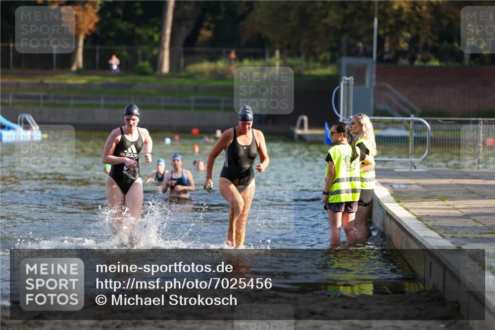 08.09.2024 - Stadtparktriathlon Michael Strokosch http://msf.ph/oto/7025456 08.09.2024 09:50:21 Schwimmen 183, 247 meine-sportfotos.de