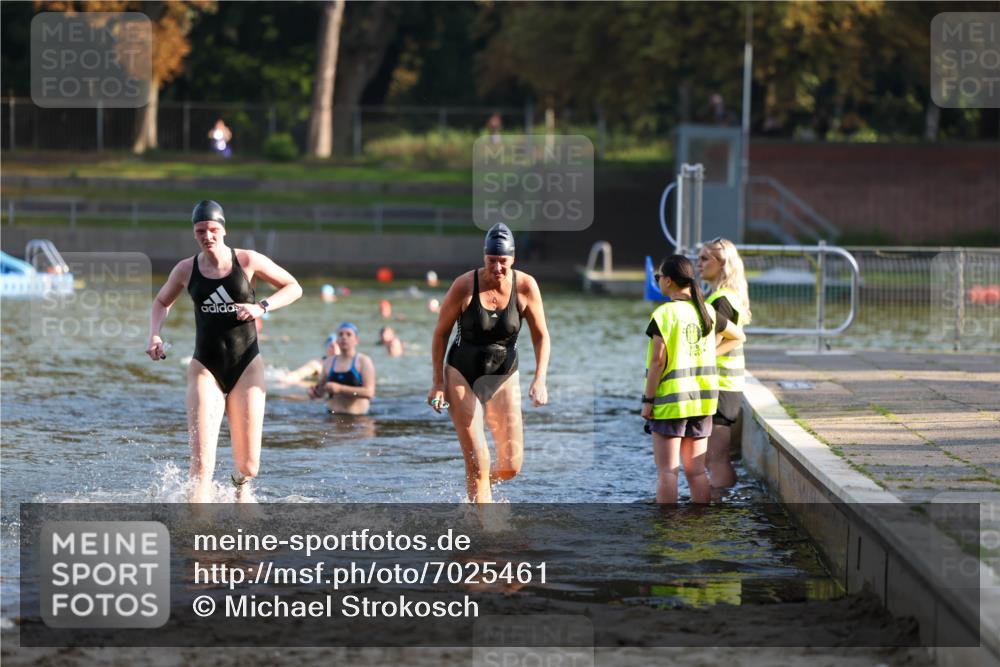 08.09.2024 - Stadtparktriathlon Michael Strokosch http://msf.ph/oto/7025461 08.09.2024 09:50:21 Schwimmen 183, 247 meine-sportfotos.de