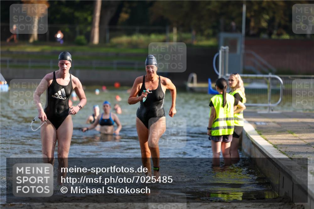 08.09.2024 - Stadtparktriathlon Michael Strokosch http://msf.ph/oto/7025485 08.09.2024 09:50:23 Schwimmen 183, 247 meine-sportfotos.de