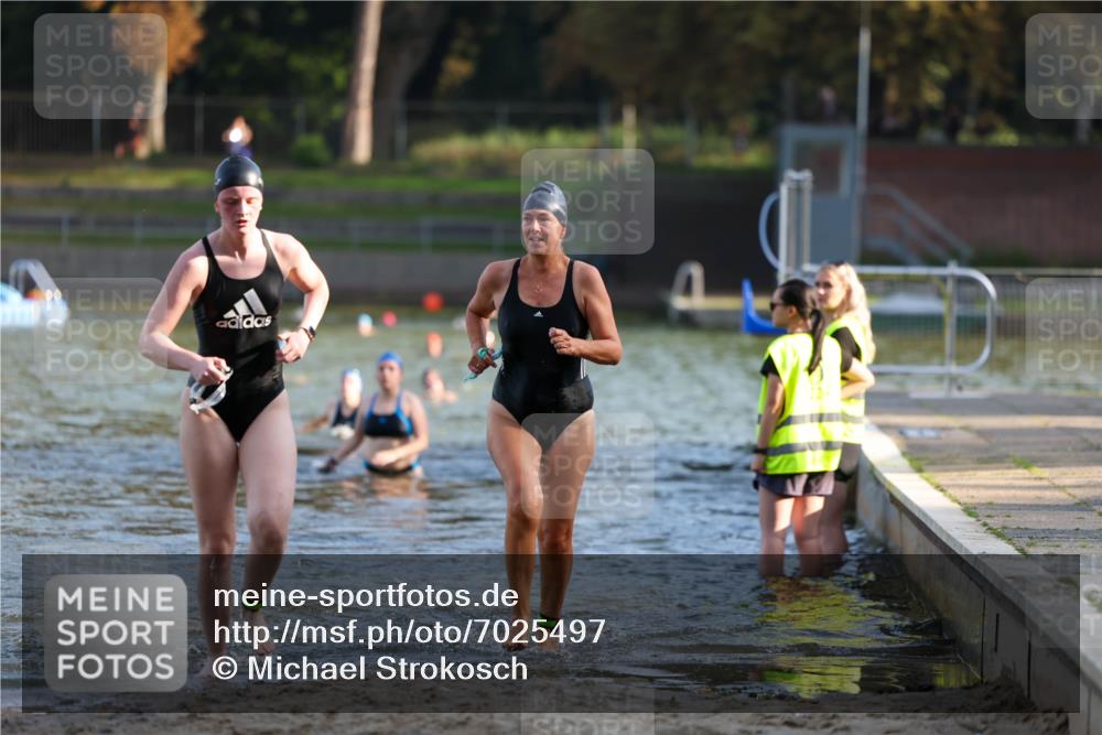 08.09.2024 - Stadtparktriathlon Michael Strokosch http://msf.ph/oto/7025497 08.09.2024 09:50:23 Schwimmen 183, 247 meine-sportfotos.de