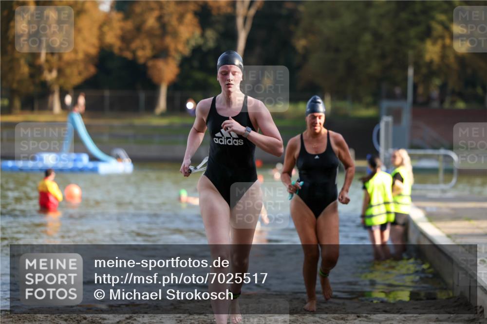 08.09.2024 - Stadtparktriathlon Michael Strokosch http://msf.ph/oto/7025517 08.09.2024 09:50:25 Schwimmen 183, 191, 247 meine-sportfotos.de
