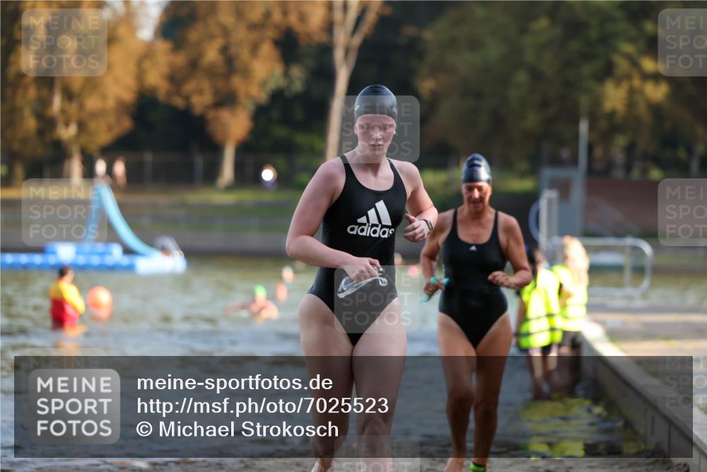 08.09.2024 - Stadtparktriathlon Michael Strokosch http://msf.ph/oto/7025523 08.09.2024 09:50:25 Schwimmen 183, 191, 247 meine-sportfotos.de