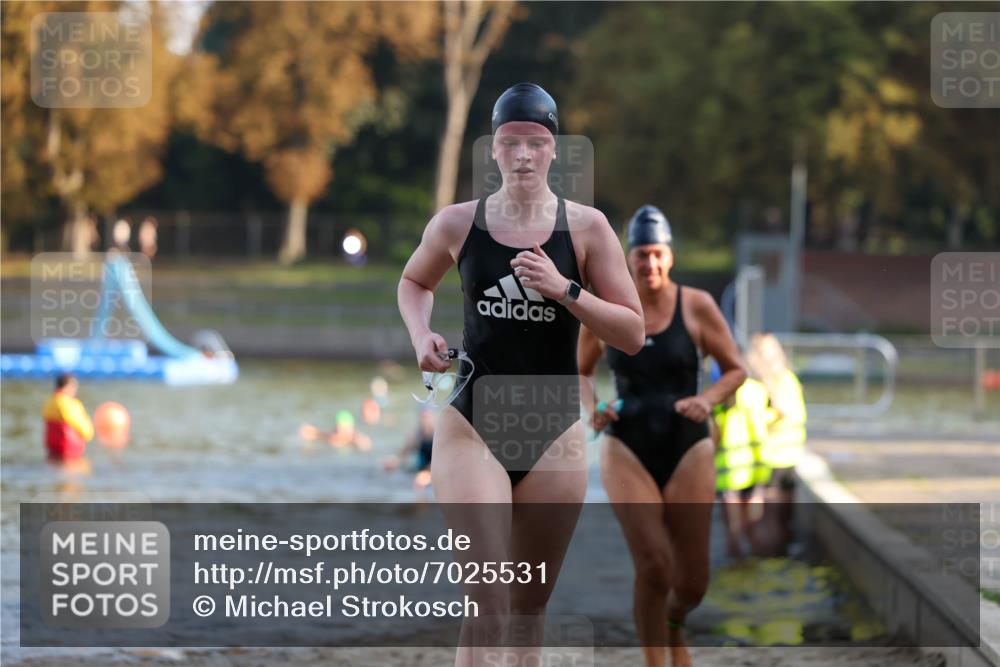 08.09.2024 - Stadtparktriathlon Michael Strokosch http://msf.ph/oto/7025531 08.09.2024 09:50:25 Schwimmen 183, 191, 247 meine-sportfotos.de
