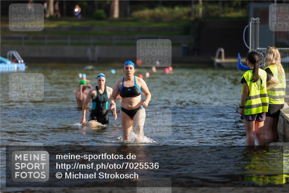 08.09.2024 - Stadtparktriathlon Michael Strokosch http://msf.ph/oto/7025536 08.09.2024 09:50:31 Schwimmen 191, 248 meine-sportfotos.de