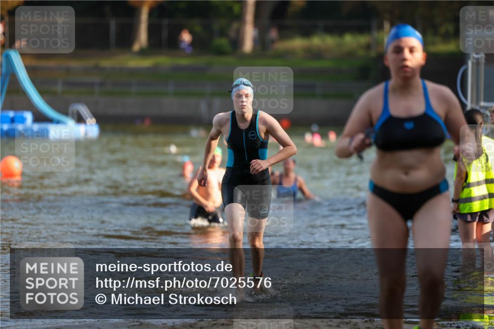 08.09.2024 - Stadtparktriathlon Michael Strokosch http://msf.ph/oto/7025576 08.09.2024 09:50:38 Schwimmen 191, 231, 248 meine-sportfotos.de