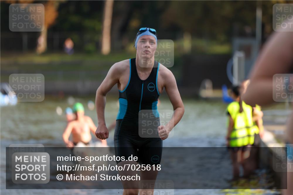 08.09.2024 - Stadtparktriathlon Michael Strokosch http://msf.ph/oto/7025618 08.09.2024 09:50:40 Schwimmen 191, 231, 242, 248 meine-sportfotos.de