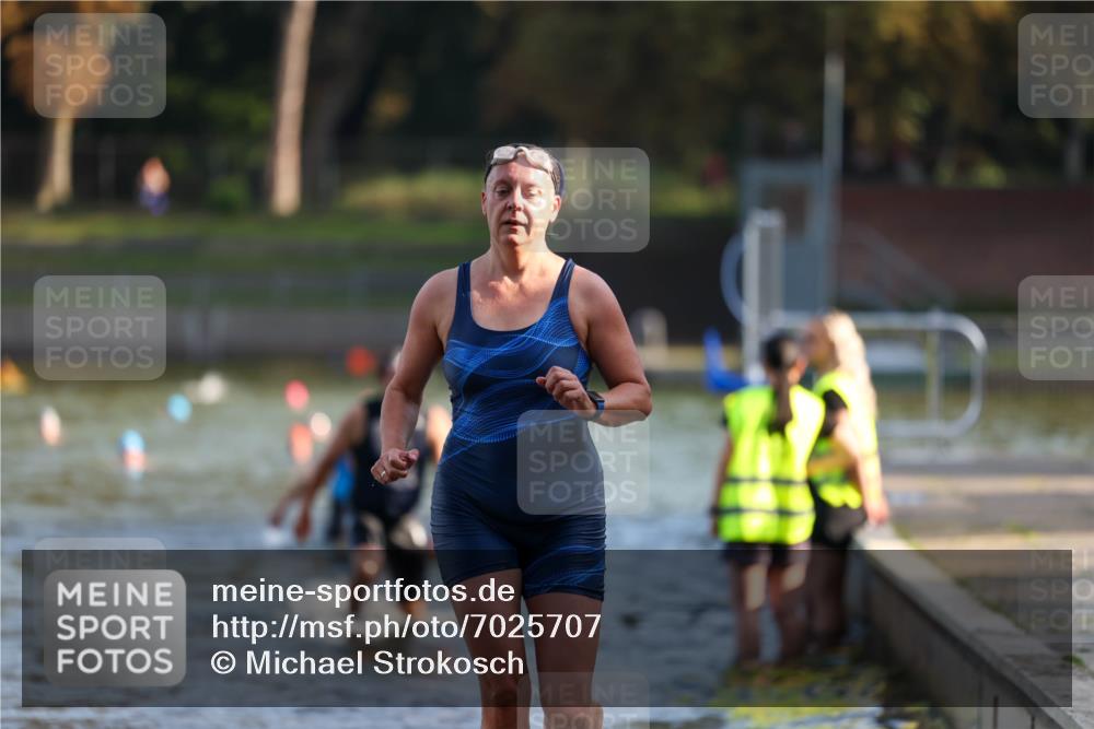 08.09.2024 - Stadtparktriathlon Michael Strokosch http://msf.ph/oto/7025707 08.09.2024 09:50:52 Schwimmen 223, 242 meine-sportfotos.de