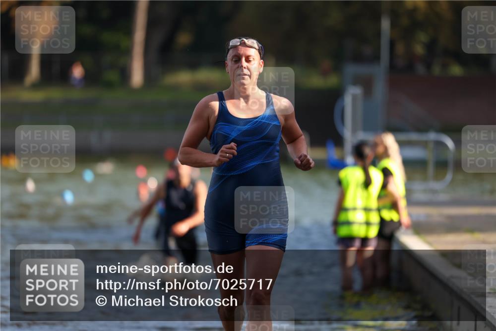 08.09.2024 - Stadtparktriathlon Michael Strokosch http://msf.ph/oto/7025717 08.09.2024 09:50:52 Schwimmen 223, 242 meine-sportfotos.de