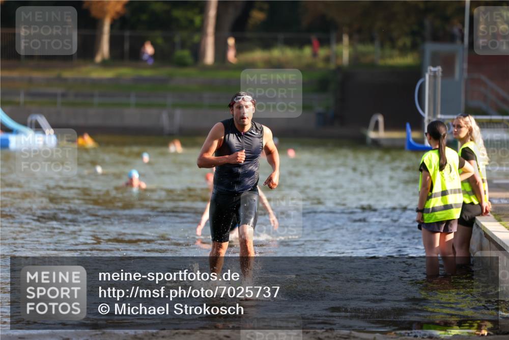 08.09.2024 - Stadtparktriathlon Michael Strokosch http://msf.ph/oto/7025737 08.09.2024 09:50:56 Schwimmen 223, 232 meine-sportfotos.de