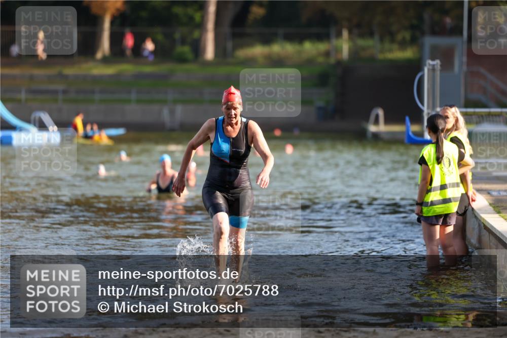 08.09.2024 - Stadtparktriathlon Michael Strokosch http://msf.ph/oto/7025788 08.09.2024 09:51:03 Schwimmen 223, 232 meine-sportfotos.de