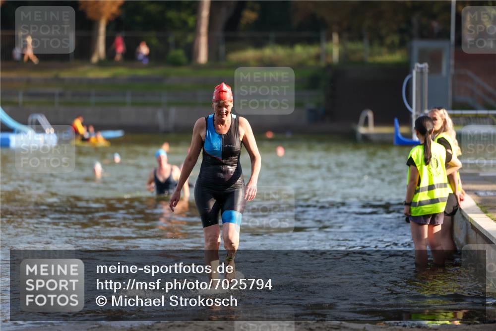 08.09.2024 - Stadtparktriathlon Michael Strokosch http://msf.ph/oto/7025794 08.09.2024 09:51:03 Schwimmen 223, 232 meine-sportfotos.de