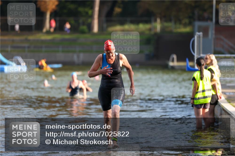 08.09.2024 - Stadtparktriathlon Michael Strokosch http://msf.ph/oto/7025822 08.09.2024 09:51:04 Schwimmen 232 meine-sportfotos.de