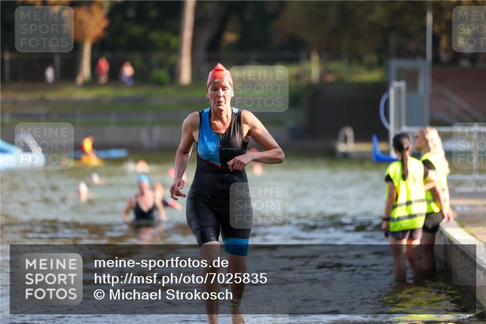08.09.2024 - Stadtparktriathlon Michael Strokosch http://msf.ph/oto/7025835 08.09.2024 09:51:06 Schwimmen 232 meine-sportfotos.de