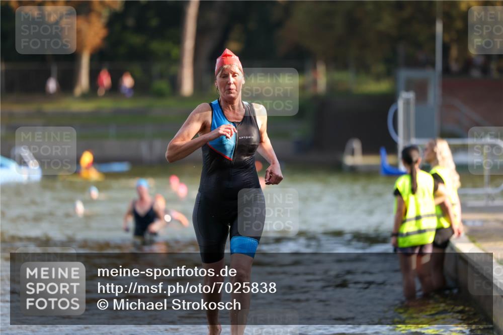 08.09.2024 - Stadtparktriathlon Michael Strokosch http://msf.ph/oto/7025838 08.09.2024 09:51:06 Schwimmen 232 meine-sportfotos.de