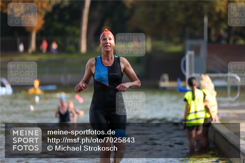 08.09.2024 - Stadtparktriathlon Michael Strokosch http://msf.ph/oto/7025843 08.09.2024 09:51:07 Schwimmen 232 meine-sportfotos.de
