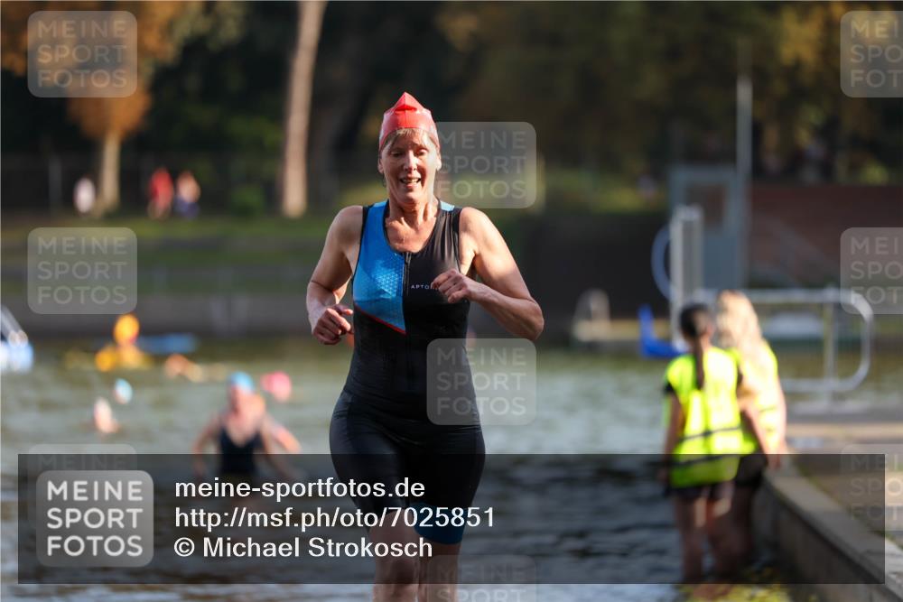 08.09.2024 - Stadtparktriathlon Michael Strokosch http://msf.ph/oto/7025851 08.09.2024 09:51:07 Schwimmen 232 meine-sportfotos.de