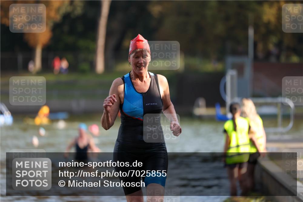 08.09.2024 - Stadtparktriathlon Michael Strokosch http://msf.ph/oto/7025855 08.09.2024 09:51:08 Schwimmen 232 meine-sportfotos.de