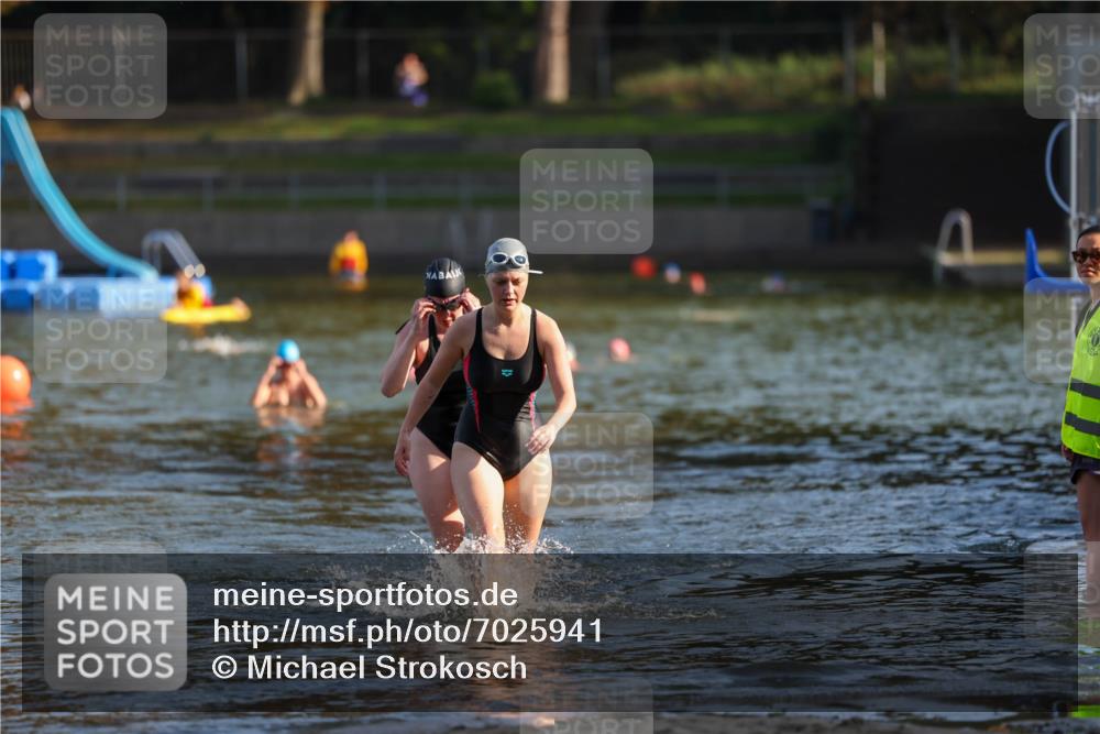 08.09.2024 - Stadtparktriathlon Michael Strokosch http://msf.ph/oto/7025941 08.09.2024 09:51:38 Schwimmen 209, 218 meine-sportfotos.de