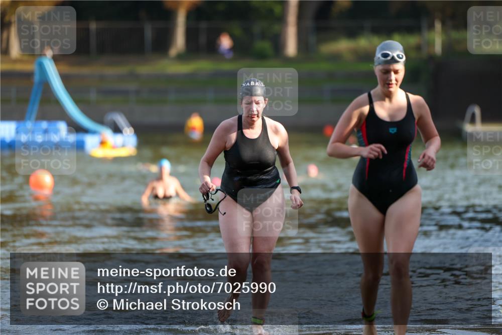 08.09.2024 - Stadtparktriathlon Michael Strokosch http://msf.ph/oto/7025990 08.09.2024 09:51:42 Schwimmen 209, 218 meine-sportfotos.de