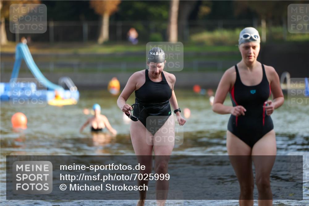 08.09.2024 - Stadtparktriathlon Michael Strokosch http://msf.ph/oto/7025999 08.09.2024 09:51:42 Schwimmen 209, 218 meine-sportfotos.de