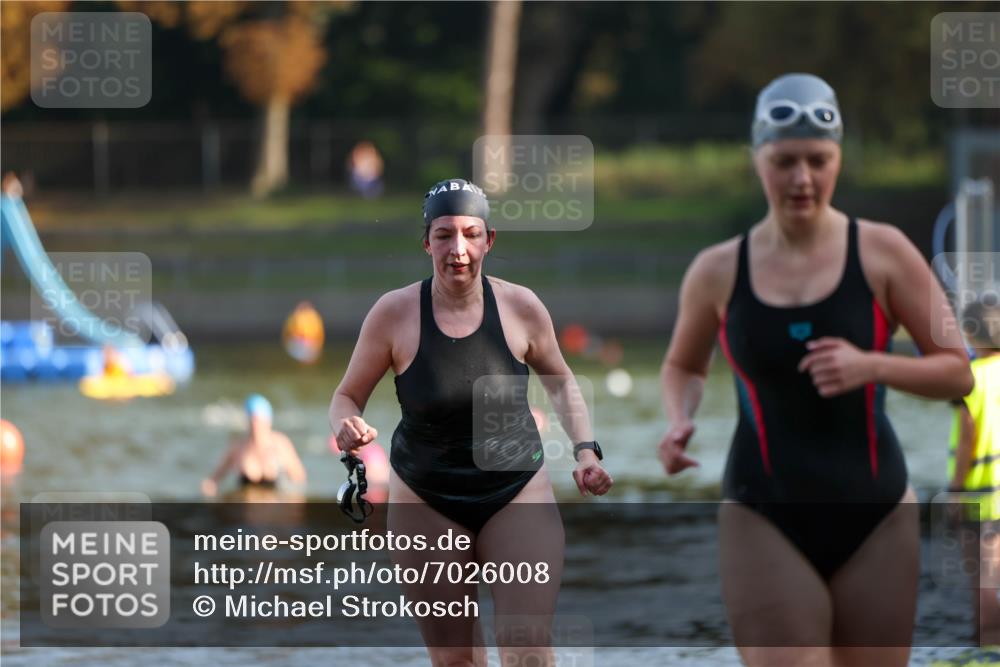 08.09.2024 - Stadtparktriathlon Michael Strokosch http://msf.ph/oto/7026008 08.09.2024 09:51:44 Schwimmen 209, 218 meine-sportfotos.de