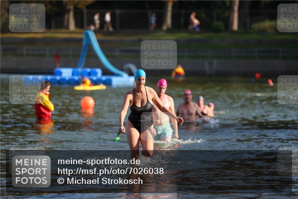 08.09.2024 - Stadtparktriathlon Michael Strokosch http://msf.ph/oto/7026038 08.09.2024 09:51:58 Schwimmen 219 meine-sportfotos.de