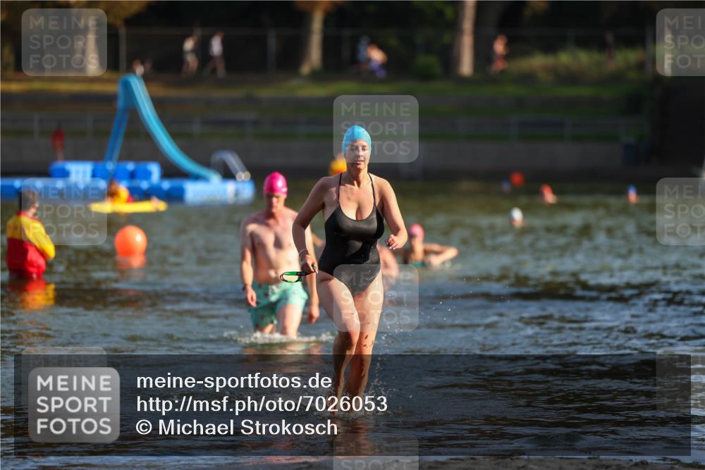 08.09.2024 - Stadtparktriathlon Michael Strokosch http://msf.ph/oto/7026053 08.09.2024 09:52:00 Schwimmen 219 meine-sportfotos.de