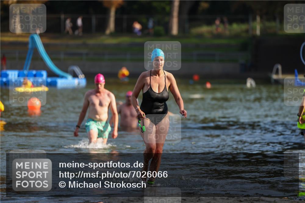 08.09.2024 - Stadtparktriathlon Michael Strokosch http://msf.ph/oto/7026066 08.09.2024 09:52:00 Schwimmen 219 meine-sportfotos.de