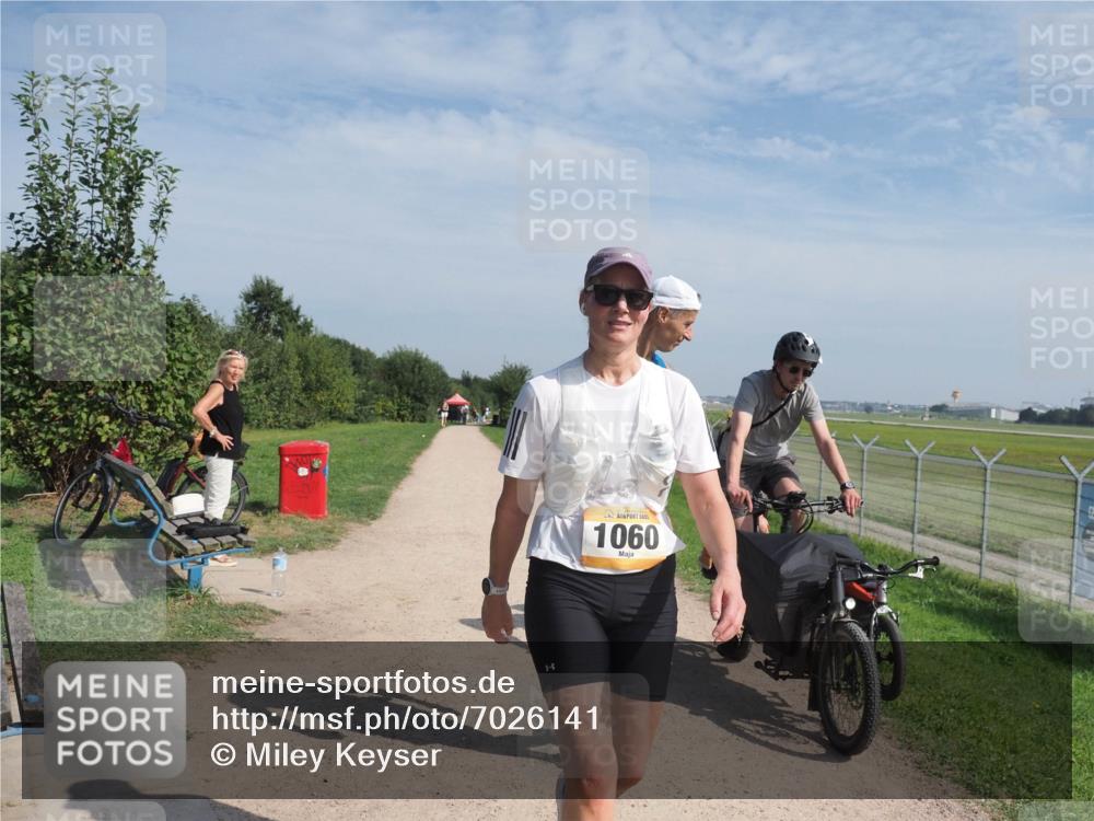 08.09.2024 - Airport Race Miley Keyser http://msf.ph/oto/7026141 08.09.2024 12:56:39 Laufen OLYMPUS, DIGITAL, CAMERA meine-sportfotos.de