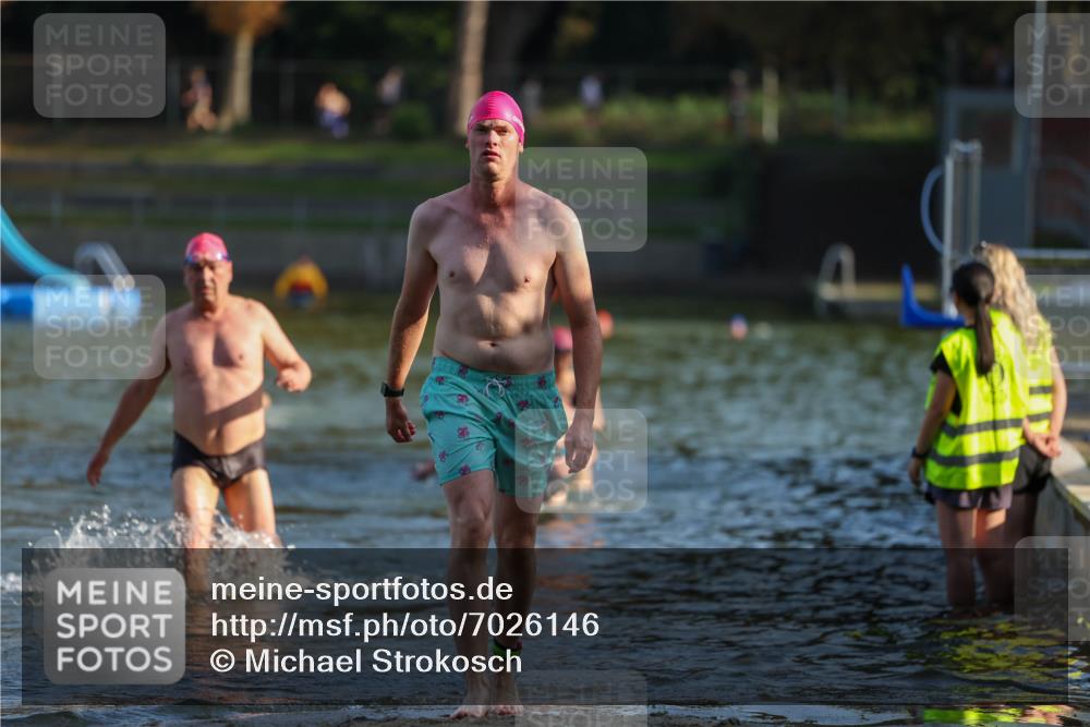 08.09.2024 - Stadtparktriathlon Michael Strokosch http://msf.ph/oto/7026146 08.09.2024 09:52:10 Schwimmen 202, 253 meine-sportfotos.de