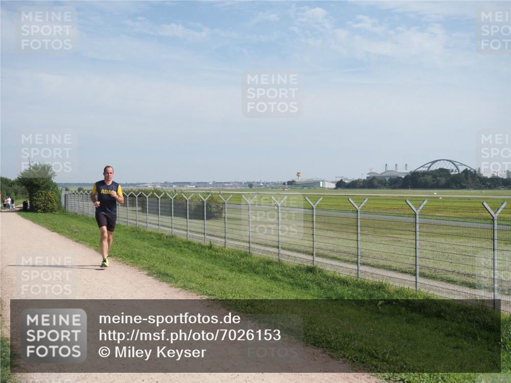 08.09.2024 - Airport Race Miley Keyser http://msf.ph/oto/7026153 08.09.2024 12:57:09 Laufen OLYMPUS, DIGITAL, CAMERA meine-sportfotos.de