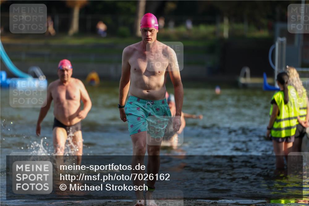 08.09.2024 - Stadtparktriathlon Michael Strokosch http://msf.ph/oto/7026162 08.09.2024 09:52:11 Schwimmen 202, 210, 253 meine-sportfotos.de