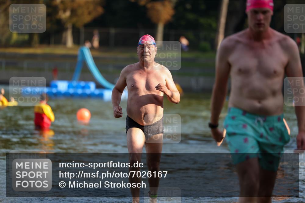 08.09.2024 - Stadtparktriathlon Michael Strokosch http://msf.ph/oto/7026167 08.09.2024 09:52:14 Schwimmen 202, 210, 233, 253 meine-sportfotos.de