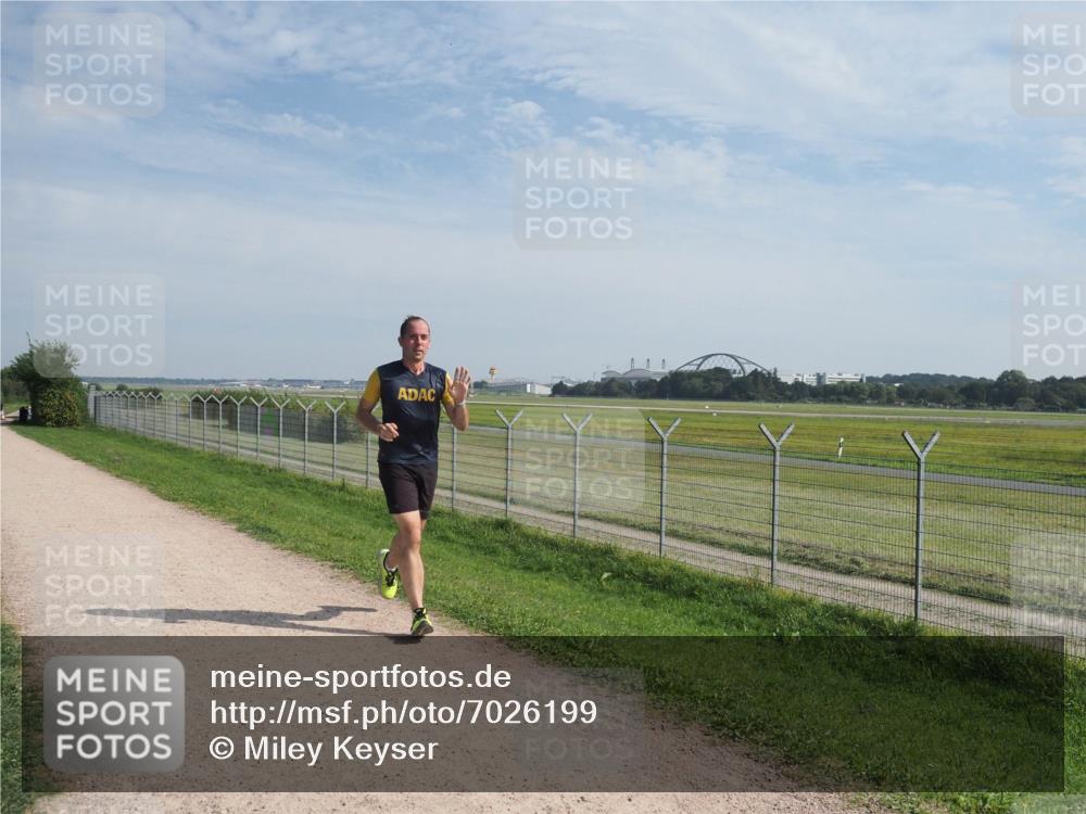 08.09.2024 - Airport Race Miley Keyser http://msf.ph/oto/7026199 08.09.2024 12:57:11 Laufen OLYMPUS, DIGITAL, CAMERA meine-sportfotos.de
