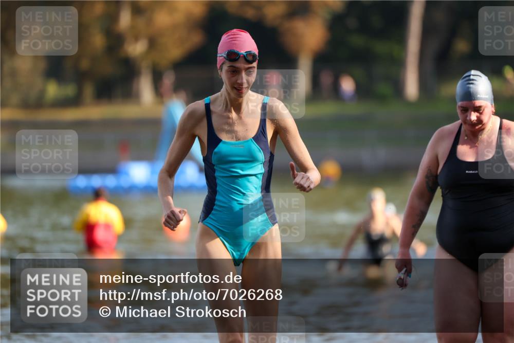 08.09.2024 - Stadtparktriathlon Michael Strokosch http://msf.ph/oto/7026268 08.09.2024 09:52:25 Schwimmen 210, 233, 246 meine-sportfotos.de