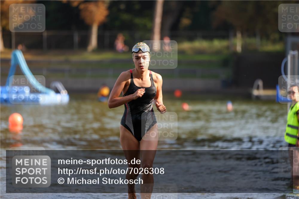 08.09.2024 - Stadtparktriathlon Michael Strokosch http://msf.ph/oto/7026308 08.09.2024 09:52:33 Schwimmen 246 meine-sportfotos.de