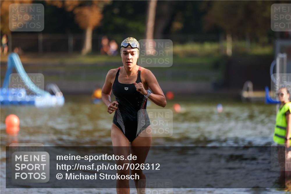 08.09.2024 - Stadtparktriathlon Michael Strokosch http://msf.ph/oto/7026312 08.09.2024 09:52:33 Schwimmen 246 meine-sportfotos.de