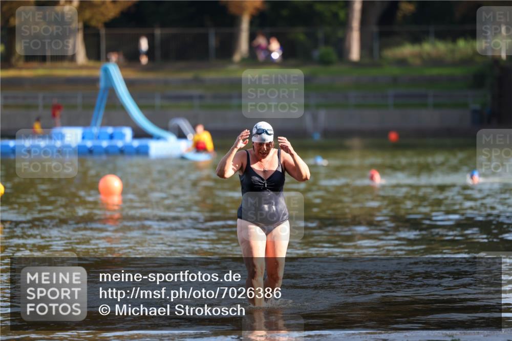 08.09.2024 - Stadtparktriathlon Michael Strokosch http://msf.ph/oto/7026386 08.09.2024 09:53:05 Schwimmen 235 meine-sportfotos.de